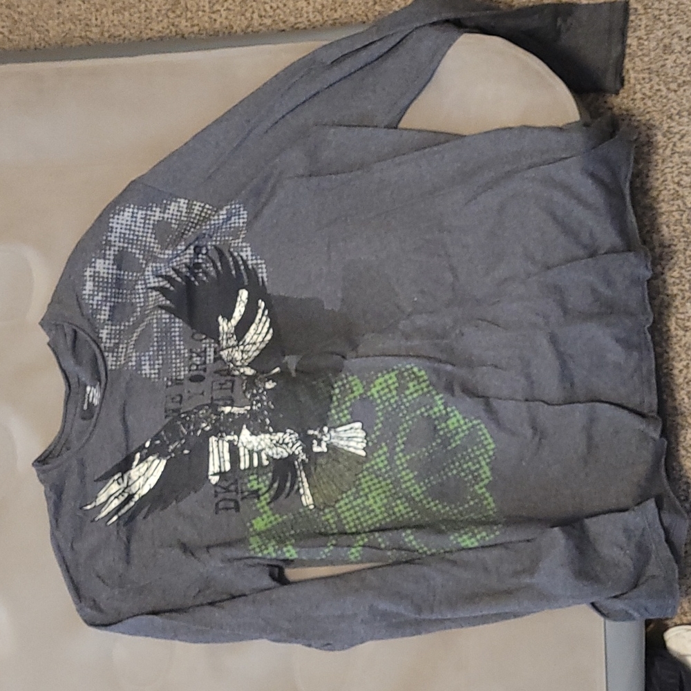 DKNY mens 2XL L/S T-shirt.  Grey with graphic design